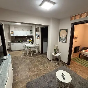At The Core Of The Next To Gallerius Palace Appartement Thessalonique